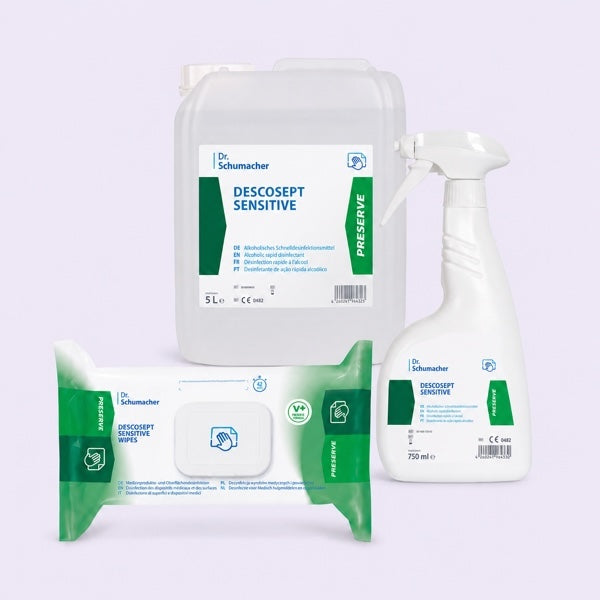 Descosept Sensitive Desinfektionsreiniger als Kanister, Sprühflasche und Desinfektionstücher.